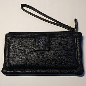 Wristlet wallet
